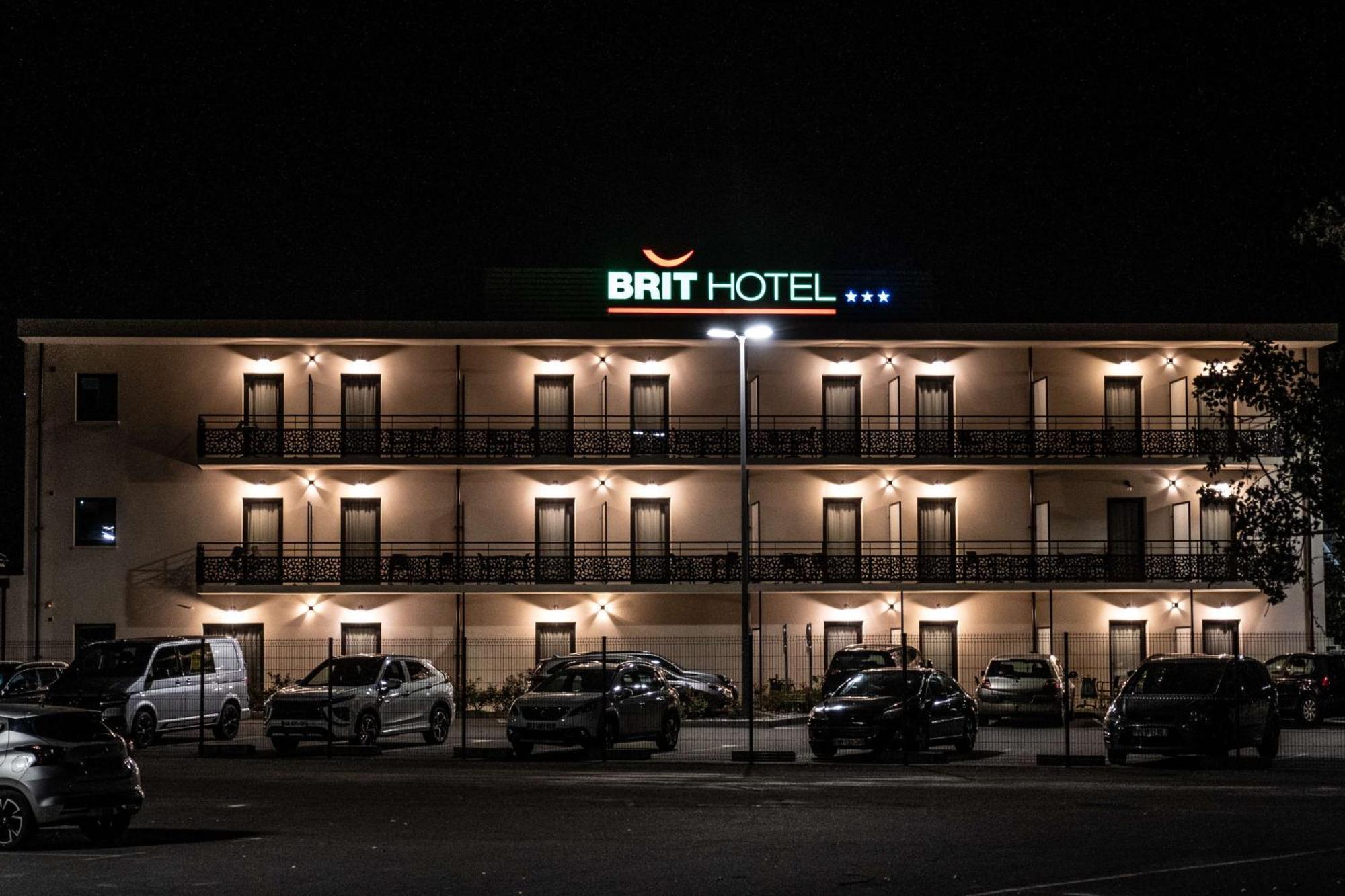 Brit Hotel Privilege Figeac Kültér fotó
