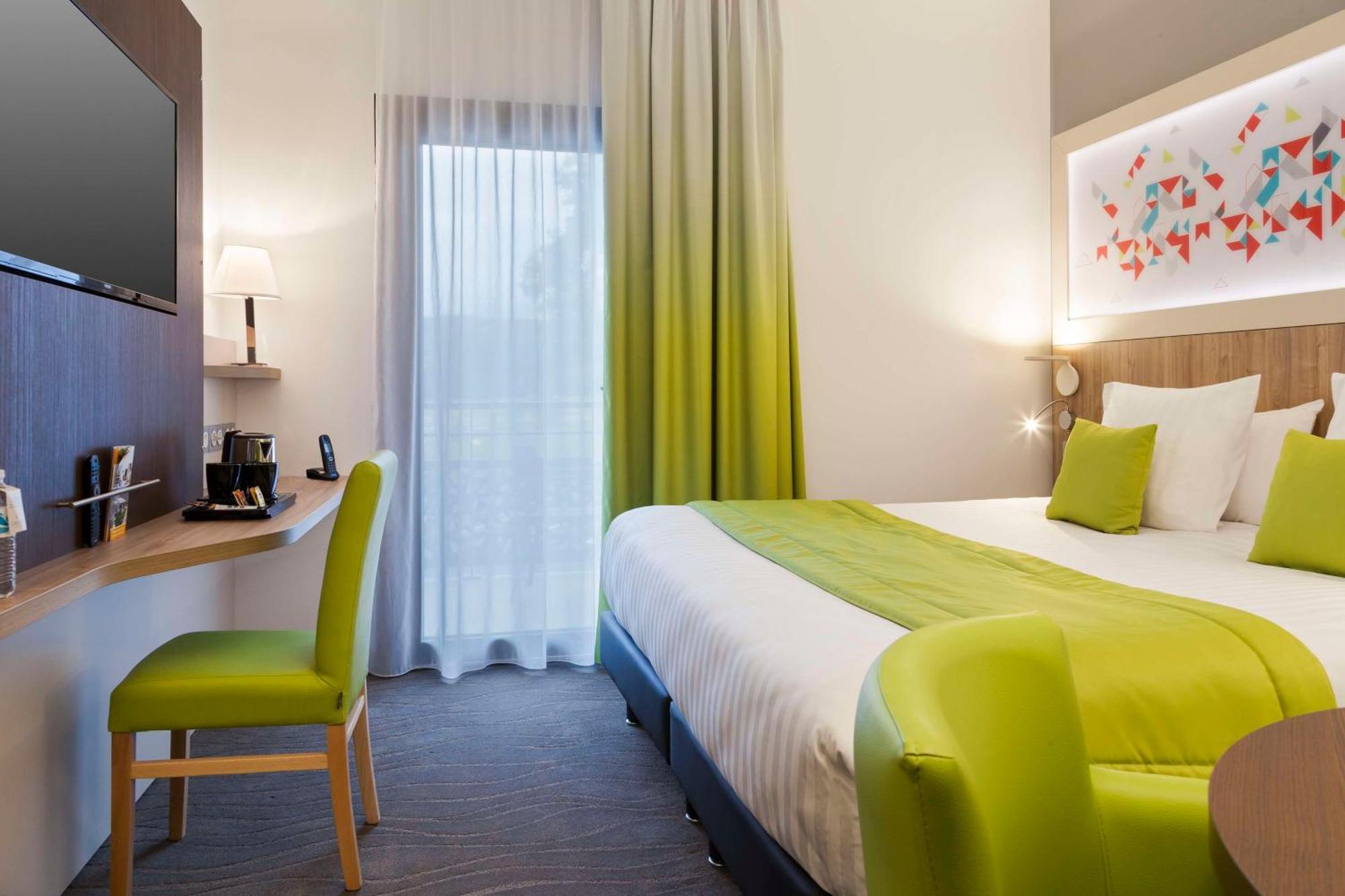 Brit Hotel Privilege Figeac Kültér fotó