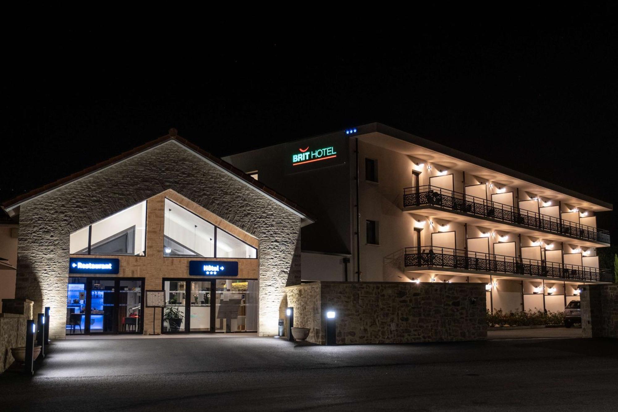 Brit Hotel Privilege Figeac Kültér fotó