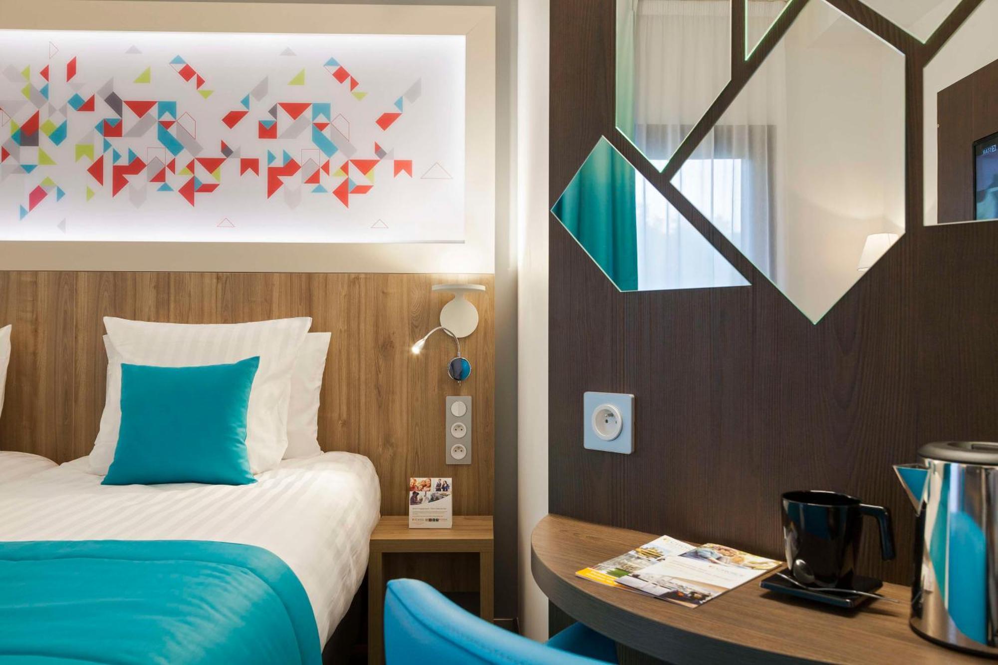 Brit Hotel Privilege Figeac Kültér fotó