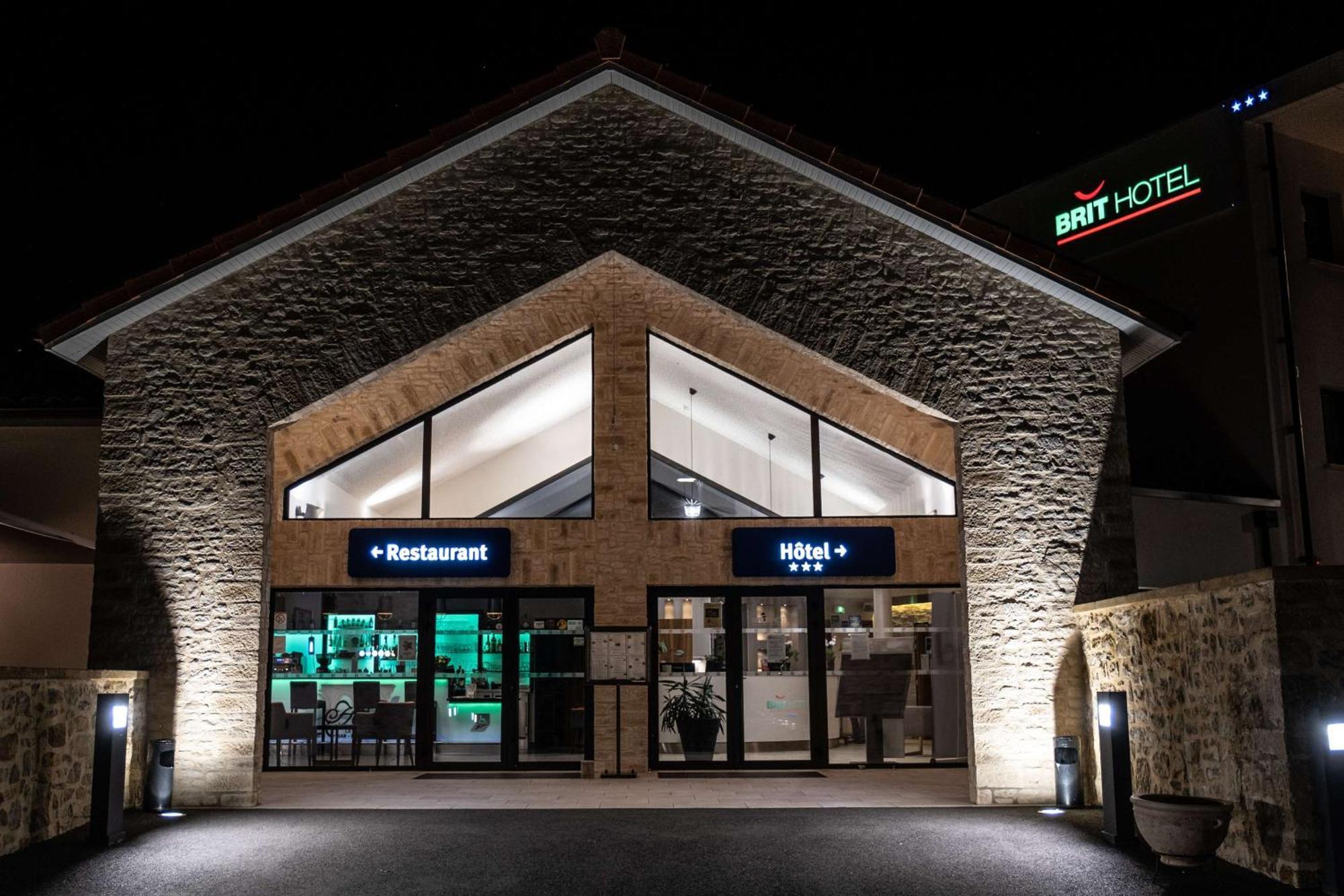 Brit Hotel Privilege Figeac Kültér fotó